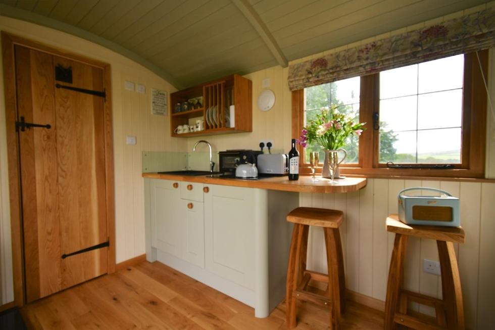 The Shepherds Hut 卡马森 外观 照片